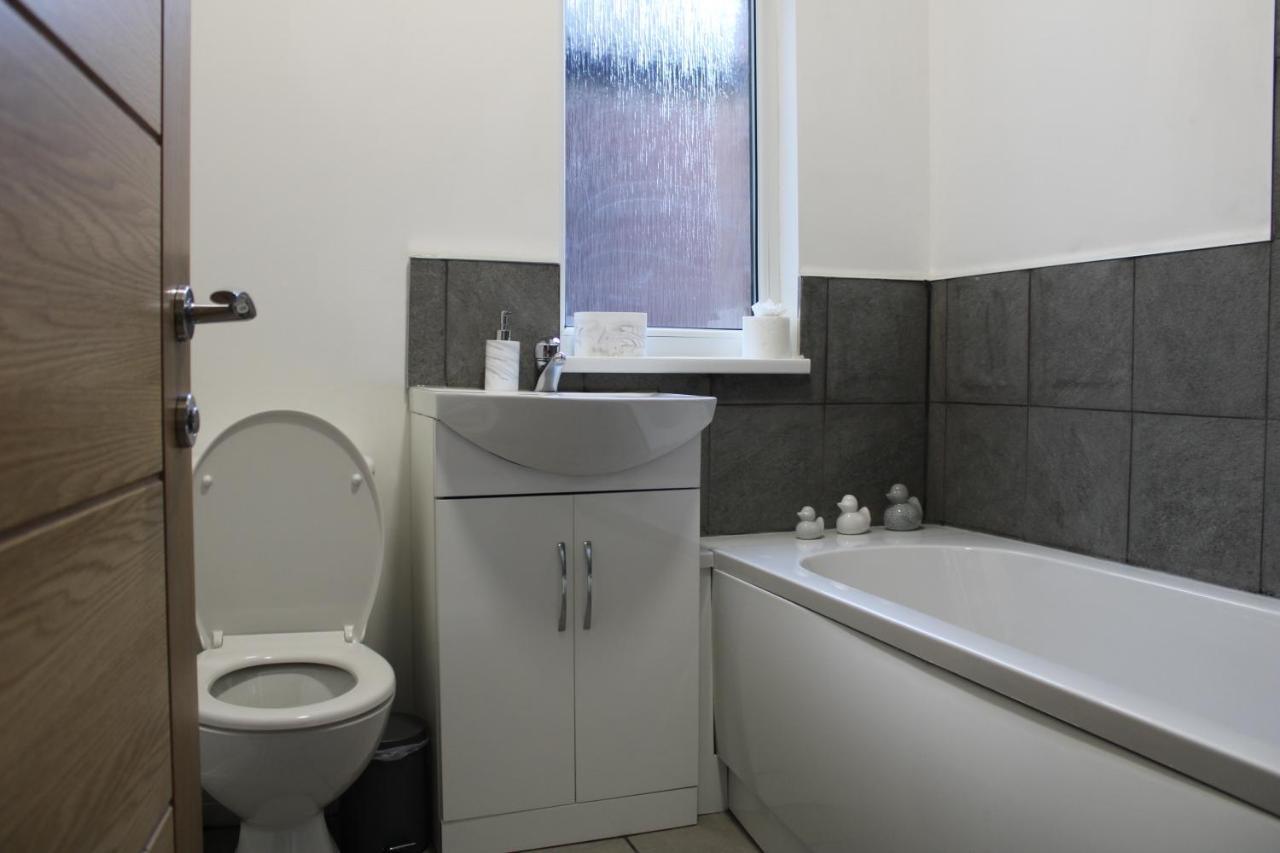 Beautiful, Spacious, Old Trafford Home Manchester Extérieur photo