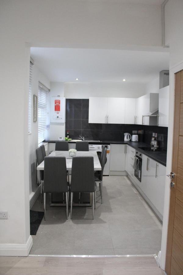 Beautiful, Spacious, Old Trafford Home Manchester Extérieur photo