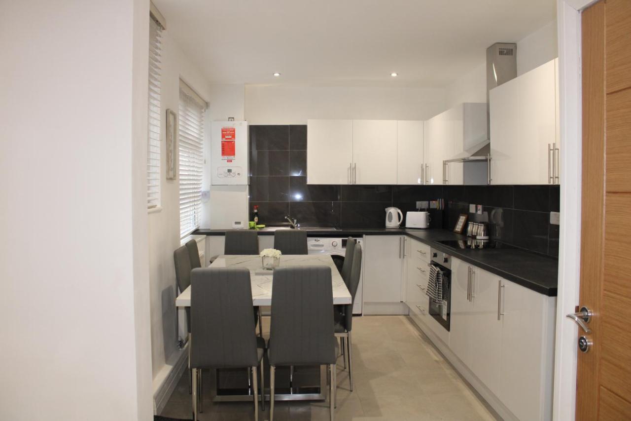 Beautiful, Spacious, Old Trafford Home Manchester Extérieur photo