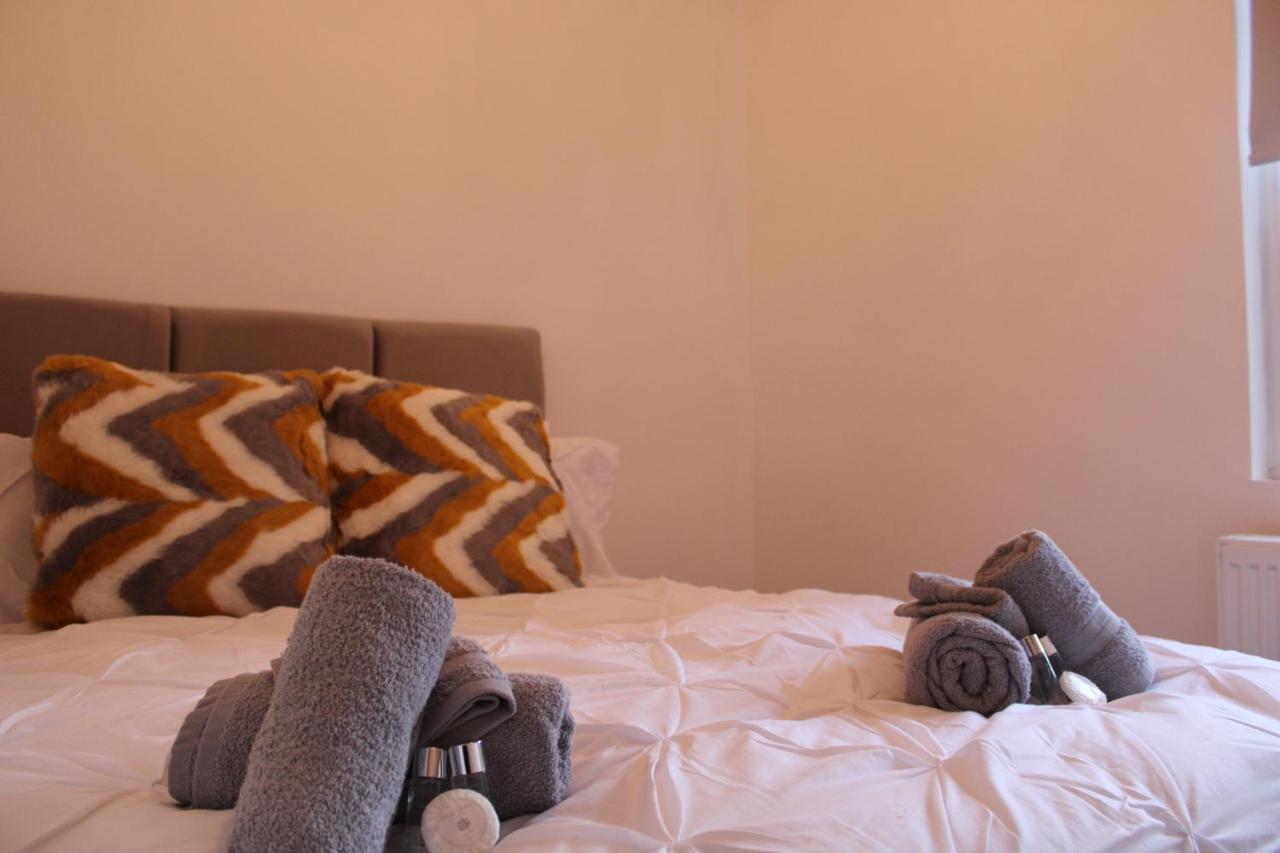 Beautiful, Spacious, Old Trafford Home Manchester Extérieur photo