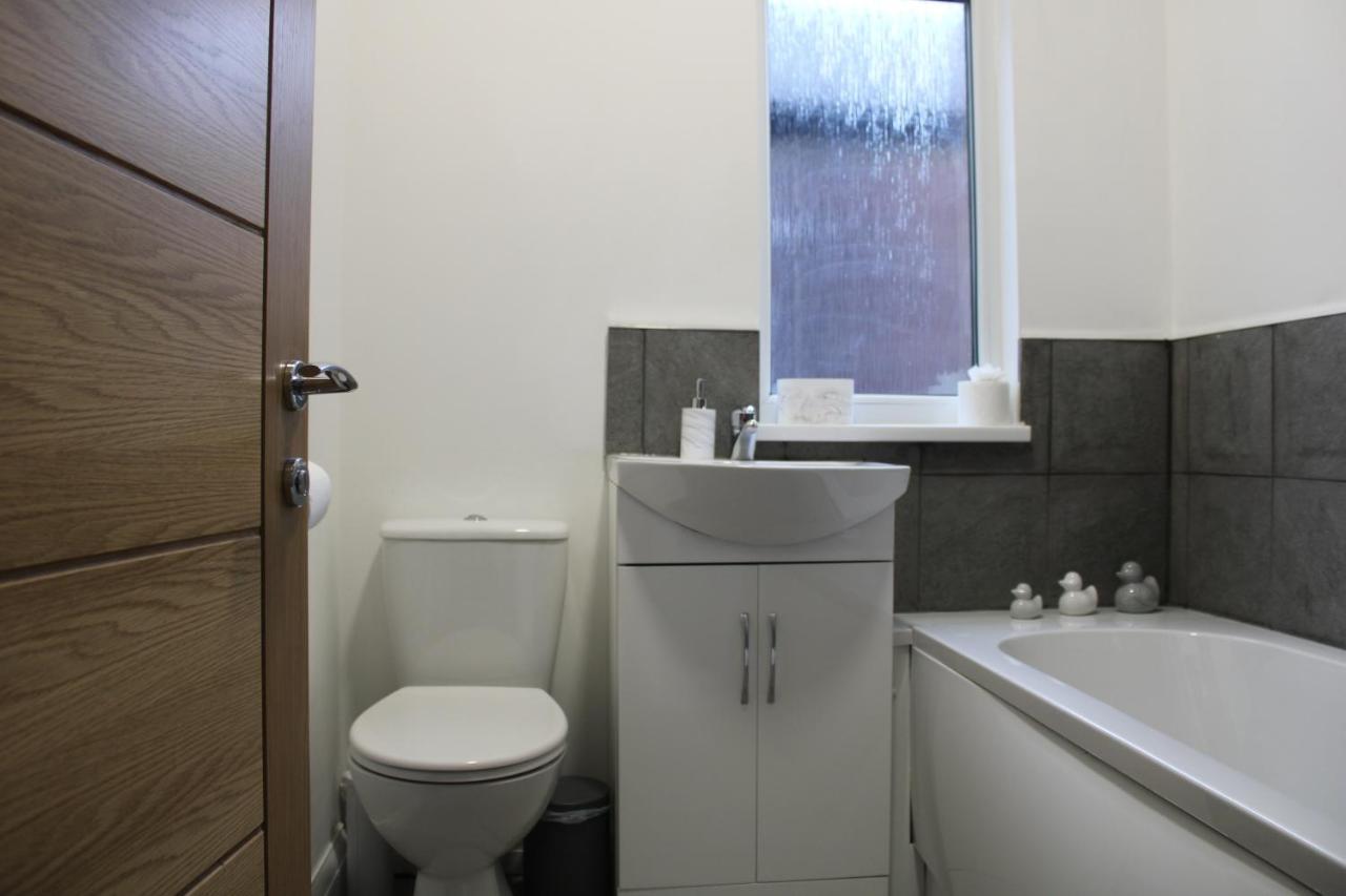 Beautiful, Spacious, Old Trafford Home Manchester Extérieur photo
