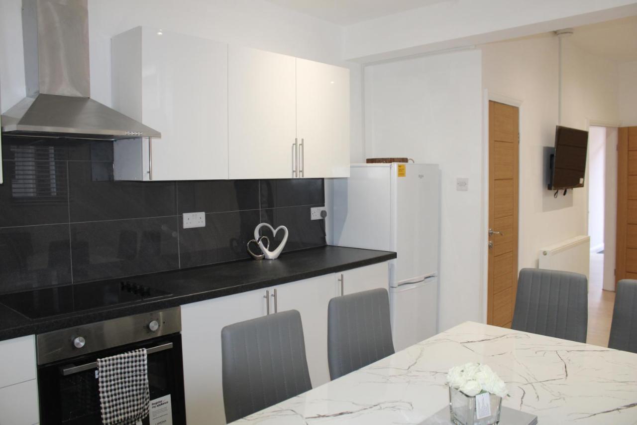 Beautiful, Spacious, Old Trafford Home Manchester Extérieur photo