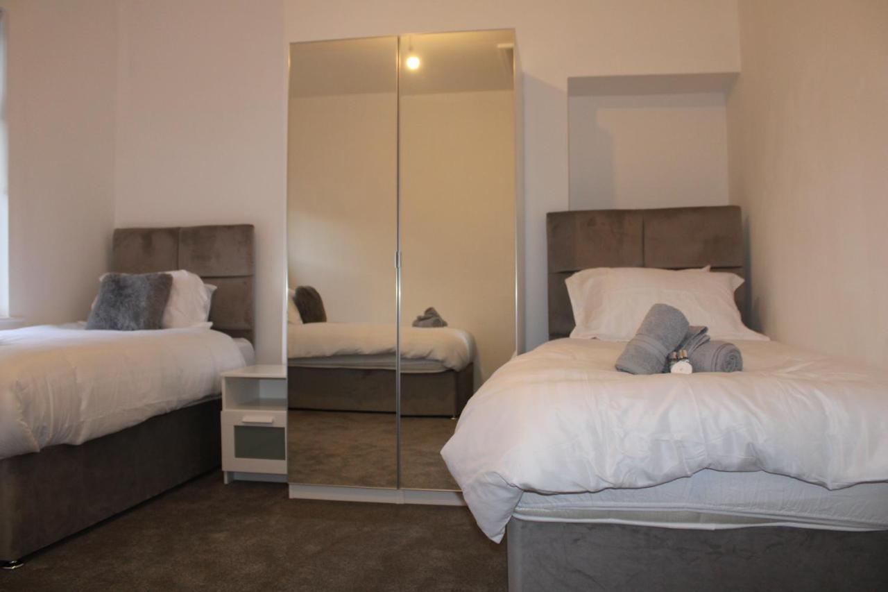 Beautiful, Spacious, Old Trafford Home Manchester Extérieur photo
